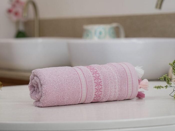 مناشف قطن 100% زهري - Luxury Echo