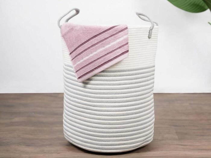 سلة غسيل قطن مع يد - Flux