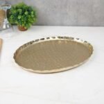 صينية ضيافة بيضاوي متوسطة ألمنيوم لون ذهبي - Jamie