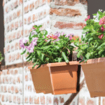 قوار بلاستيك بلكونة