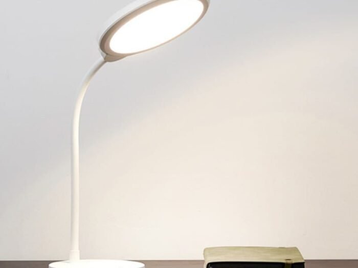 مصباح مكتب شحن اضاءة آمنة ثلاث مستويات اضاءة 