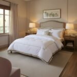 ⁦طقم لحاف قطن  100% كينج ابيض وذهبي  - OASIS⁩ - الصورة ⁦2⁩