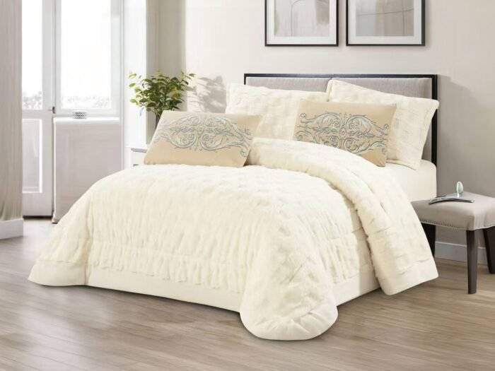 طقم لحاف شتوي كينج فرو آيفوري - OM07