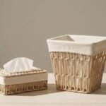 طقم سلة مع علبة محارم مصنوع من القش والقماش