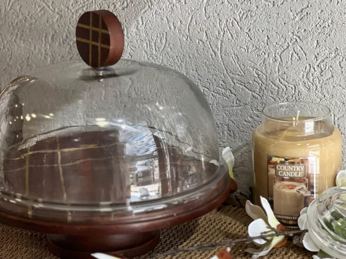 صحن كيك خشب هندي مدور مع غطاء زجاج