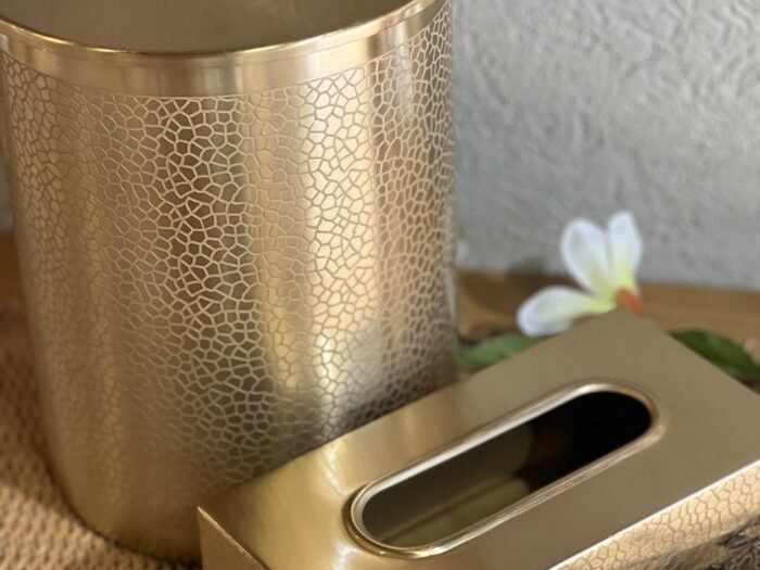 طقم سلة مع بكيت محارم مدور ذهبي