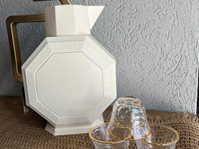 ثيرموس سداسي 0.9 لتر بلاستيك بيج مع يد وغطا ضغط ذهبي