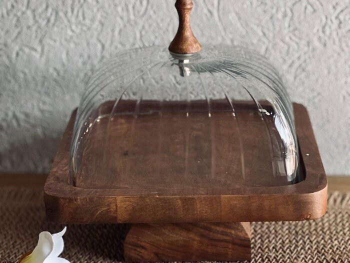 جاط حلويات خشب هندي مربع مع غطاء زجاج محزز  مع قاعدة خشب