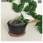 كاسرولة 18سم جرانيت أسود مع غطاء زجاج ويد ذهبي