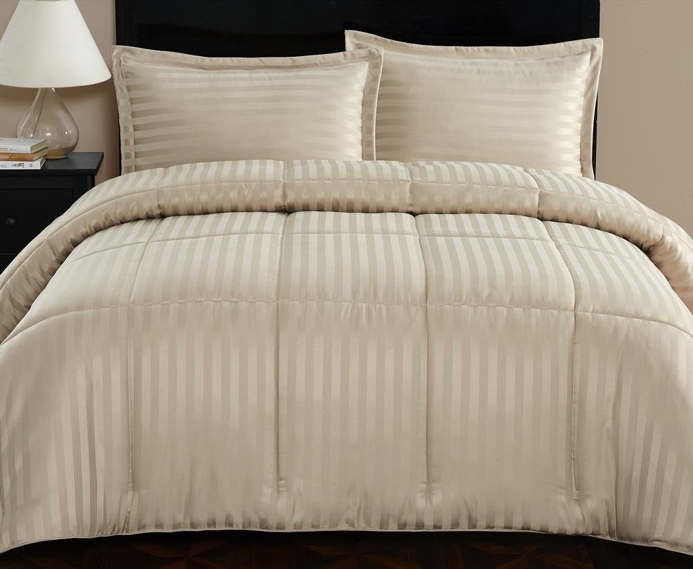 ILzaOvFjonySzcOwW0oE طقم لحاف فندقي بيج - Ultra Stripe - الصورة 1
